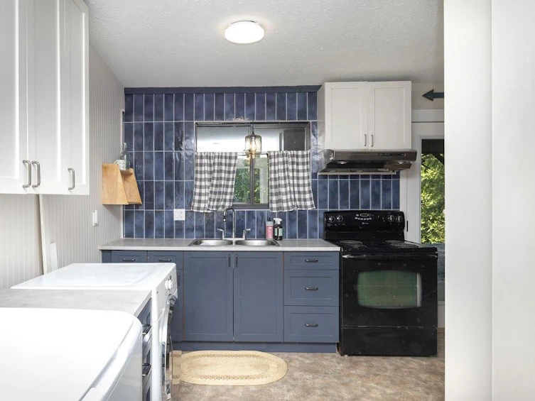 1453 Davidson Road, Gibsons, BC, V0N 1V6 - 24
