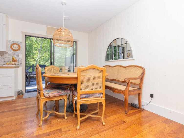 1453 Davidson Road, Gibsons, BC, V0N 1V6 - 8