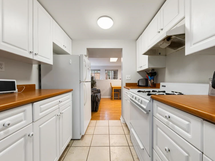 1727 Macdonald Street, Vancouver, BC, V6K 3X7 - 32