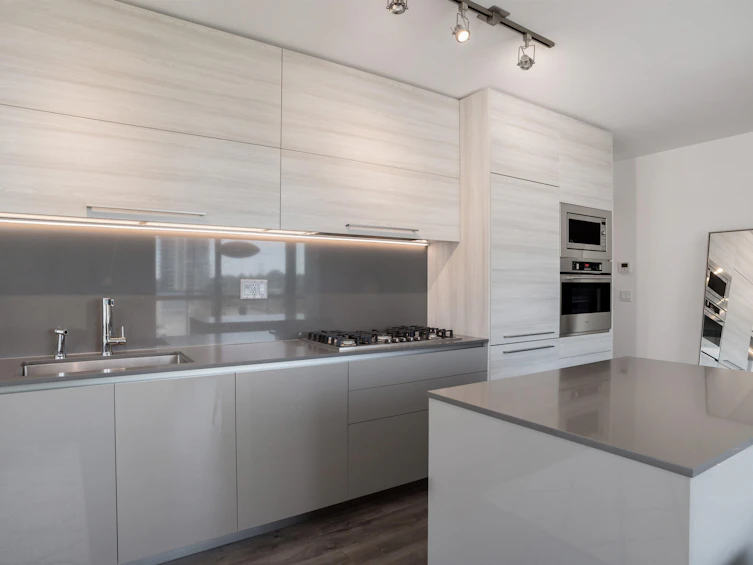 501-4488 Juneau Street, Burnaby, BC, V5C 0M4 - 8