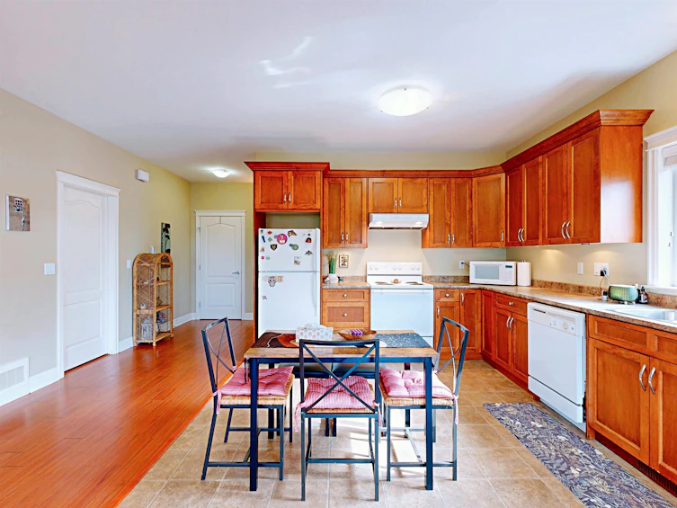 15970 106a Avenue, Surrey, BC, V4N 3J2 - 10