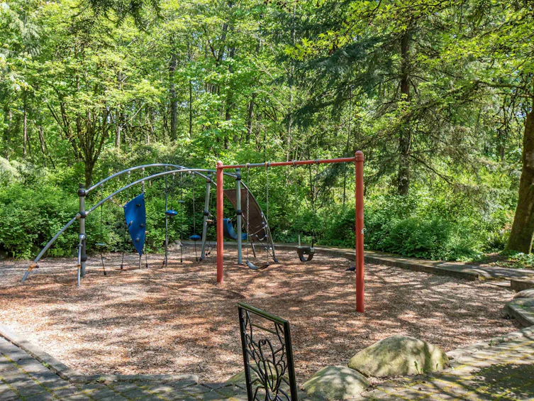20-838 Tobruck Avenue, North Vancouver, BC, V7P 1V9 - 33