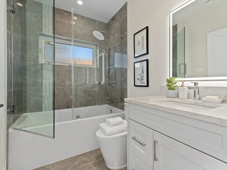 2976 W 42nd Avenue, Vancouver, BC, V6N 3G9 - 15