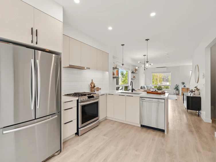 201-3105 St George Street, Port Moody, BC, V3H 2H6 - 9