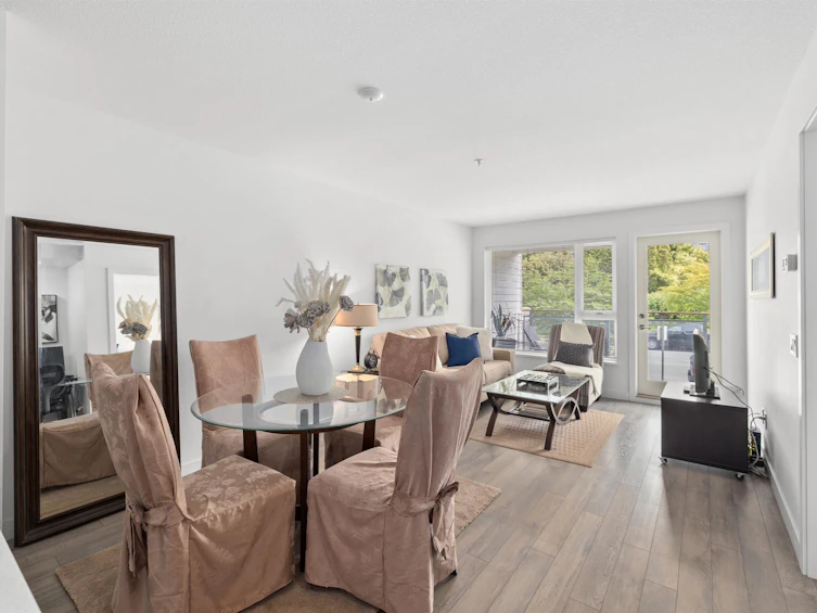 213-221 E 3rd Street, North Vancouver, BC, V7L 0C1 - 6