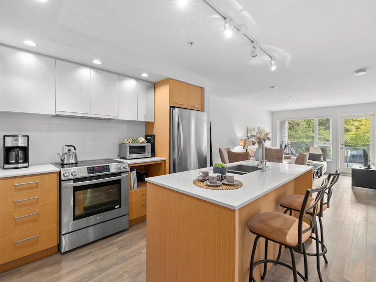 213-221 E 3rd Street, North Vancouver, BC, V7L 0C1 - 10