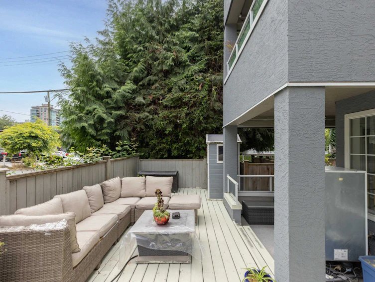 110-125 W 18th Street, North Vancouver, BC, V7M 1W5