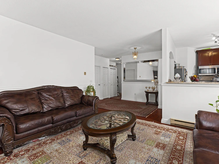 110-125 W 18th Street, North Vancouver, BC, V7M 1W5 - 4