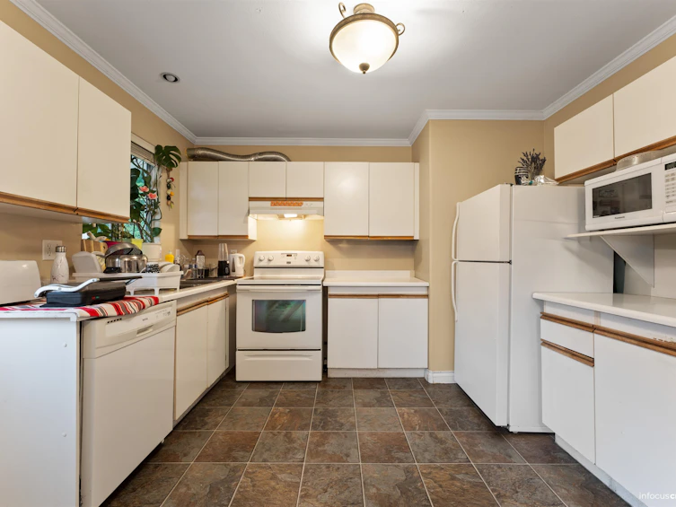 8883 157 Street, Surrey, BC, V4N 2Y8 - 11
