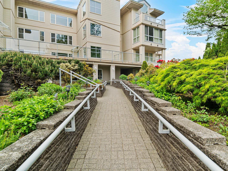 403-410 Esplanade Avenue, Harrison Hot Springs, BC, V0M 1K0 - 3