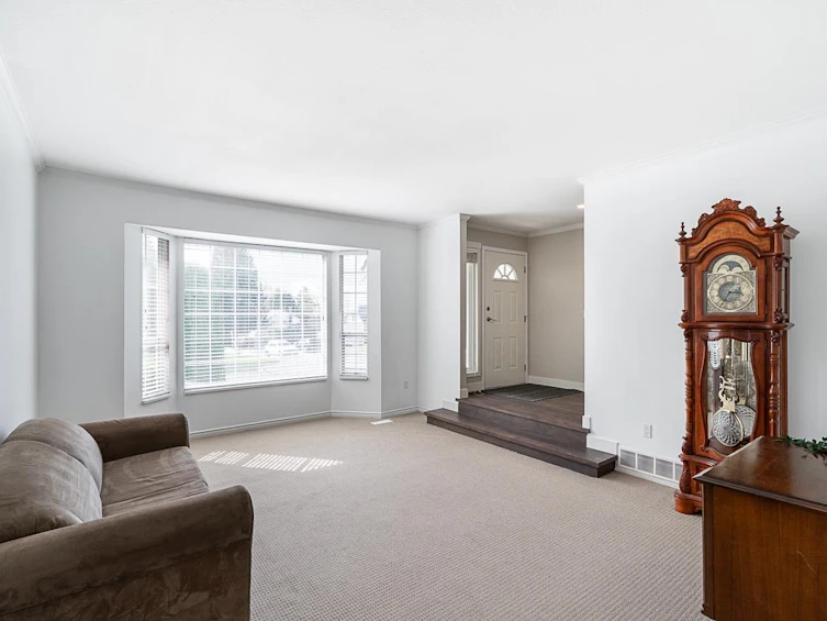 6064 180a Street, Surrey, BC, V3S 6W6 - 6