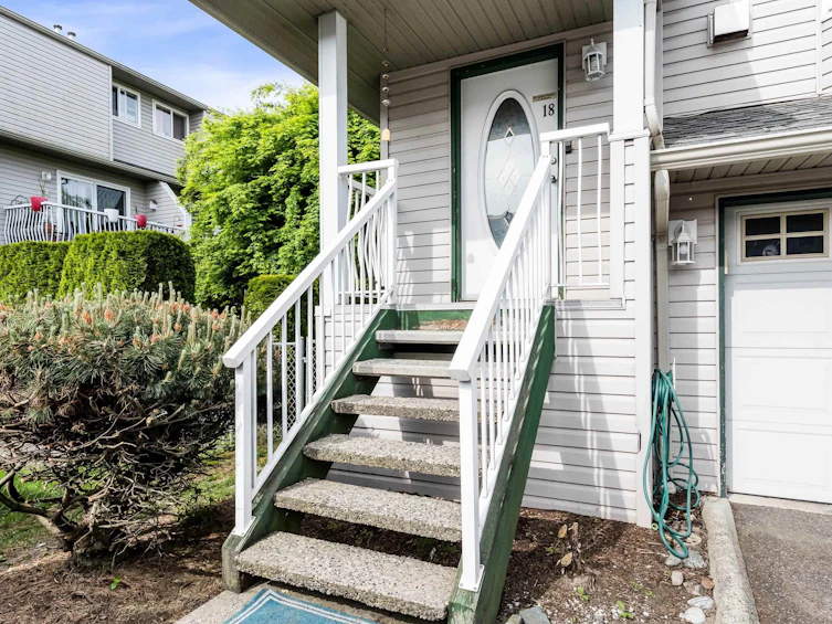 18-45090 Luckakuck Way, Chilliwack, BC, V2R 3Z5 - 2