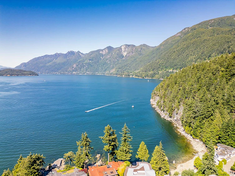 6935 Hycroft Road, West Vancouver, BC, V7W 2K6 - 13