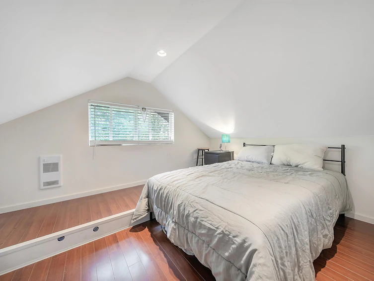 2820 W 11th Avenue, Vancouver, BC, V6K 2M1 - 18