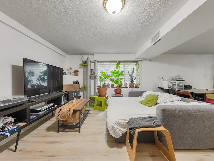 2820 W 11th Avenue, Vancouver, BC, V6K 2M1 - 34