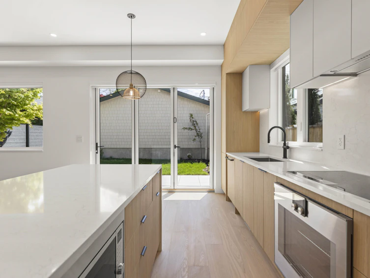 2-4422 W 6th Avenue, Vancouver, BC, V6R 1V3 - 5