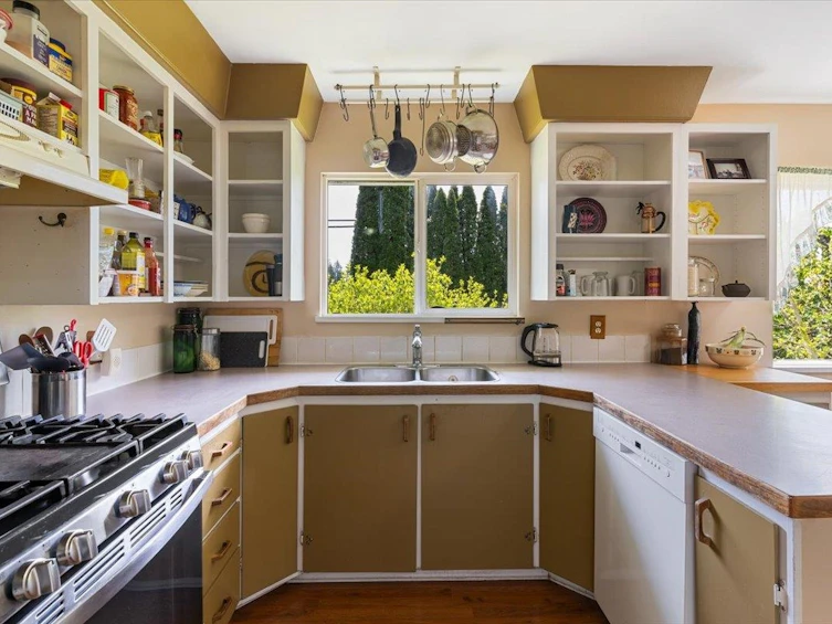 2209 Austin Avenue, Coquitlam, BC, V3K 3R9 - 7
