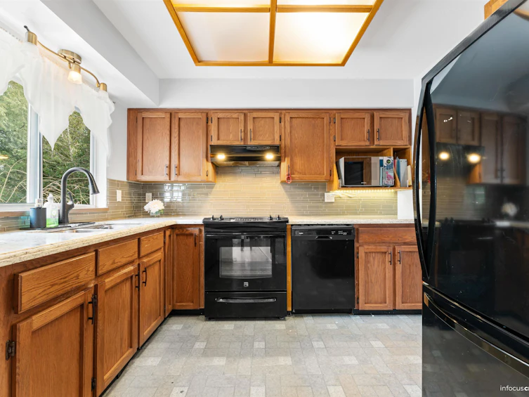 7586 115 Street, Delta, BC, V4C 5M8 - 5