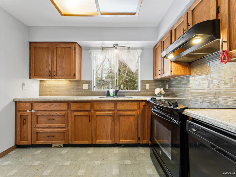 7586 115 Street, Delta, BC, V4C 5M8 - 6