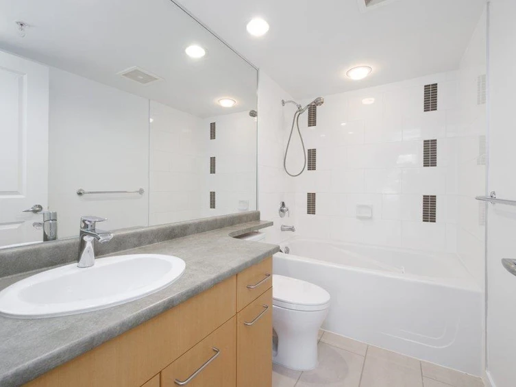 217-8480 Granville Avenue, Richmond, BC, V6Y 4E8 - 15
