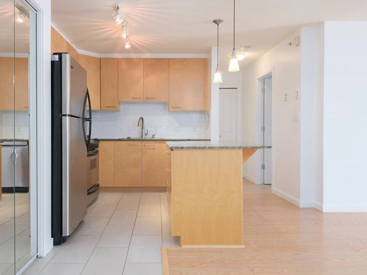 217-8480 Granville Avenue, Richmond, BC, V6Y 4E8 - 7
