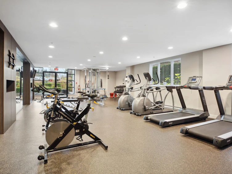212-13925 Fraser Highway, Surrey, BC, V3T 4E6 - 13