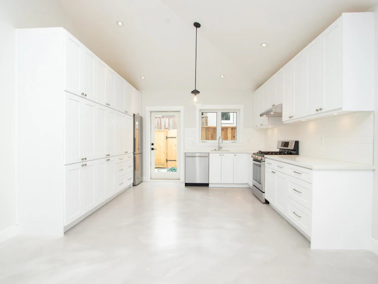 2176 E 19th Avenue, Vancouver, BC, V5N 2J6 - 24