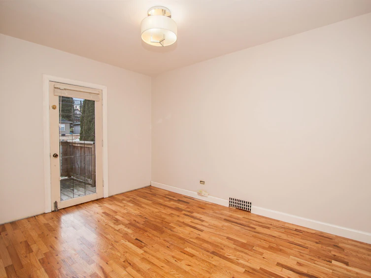 2176 E 19th Avenue, Vancouver, BC, V5N 2J6 - 38