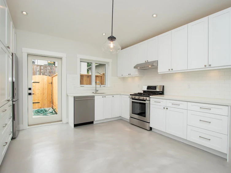 2176 E 19th Avenue, Vancouver, BC, V5N 2J6 - 27