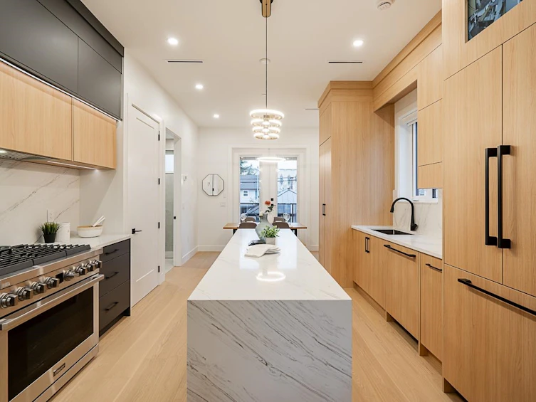 2329 E 49th Avenue, Vancouver, BC, V5S 1J3 - 5