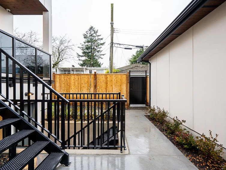 2329 E 49th Avenue, Vancouver, BC, V5S 1J3 - 30