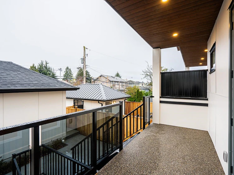 2329 E 49th Avenue, Vancouver, BC, V5S 1J3 - 28