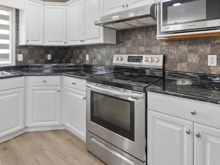 9095 Sunset Drive, Chilliwack, BC, V2P 3X8 - 10