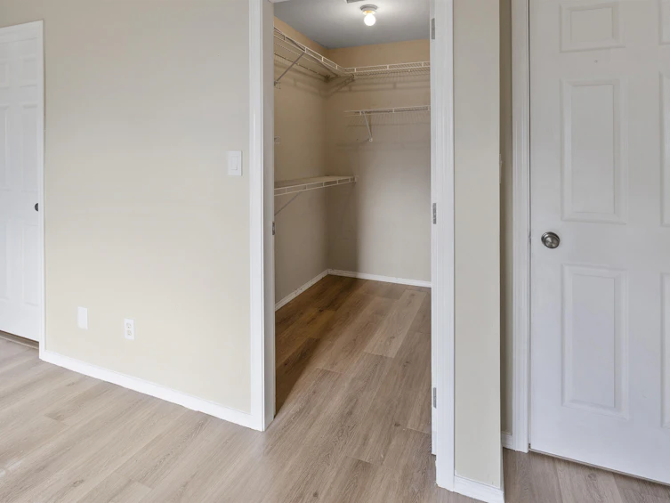 9095 Sunset Drive, Chilliwack, BC, V2P 3X8 - 11
