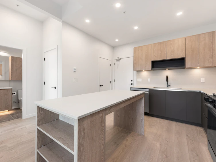 204-19577 65b Avenue, Surrey, BC, V4N 6Y3 - 14