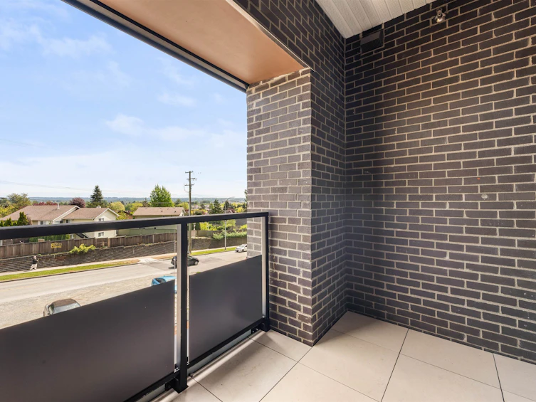 204-19577 65b Avenue, Surrey, BC, V4N 6Y3 - 19