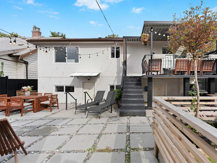 2590 Adanac Street, Vancouver, BC, V5K 2M5 - 31