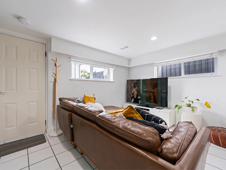 2590 Adanac Street, Vancouver, BC, V5K 2M5 - 26