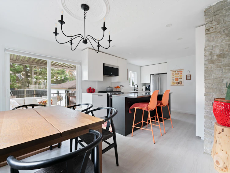 2590 Adanac Street, Vancouver, BC, V5K 2M5 - 12