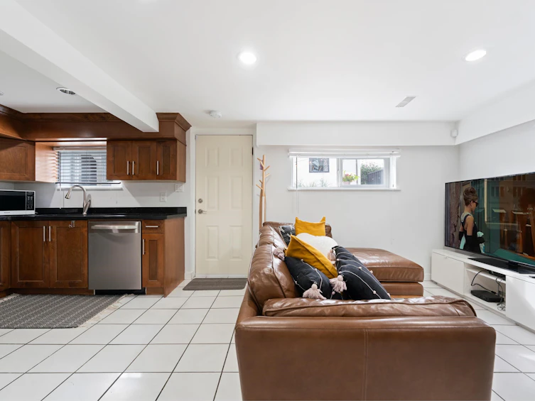 2590 Adanac Street, Vancouver, BC, V5K 2M5 - 27