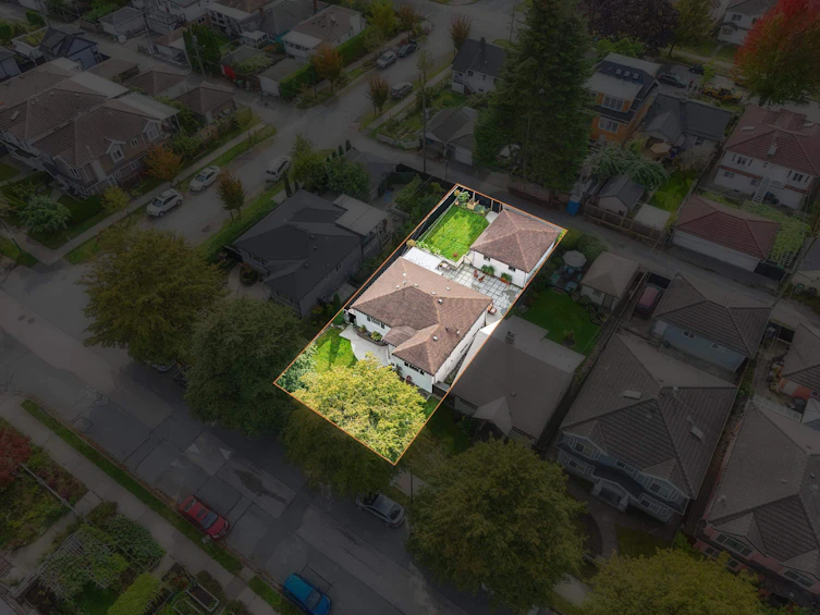 2590 Adanac Street, Vancouver, BC, V5K 2M5 - 37