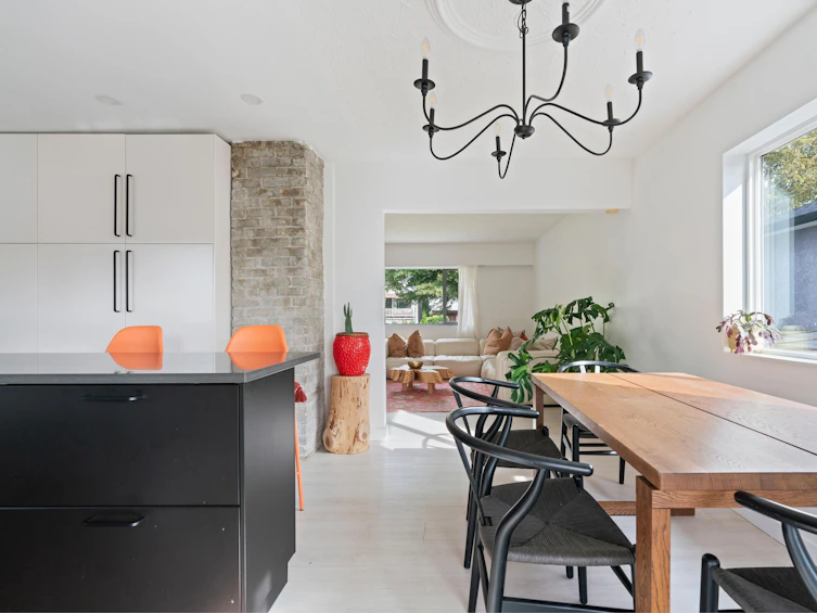 2590 Adanac Street, Vancouver, BC, V5K 2M5 - 14
