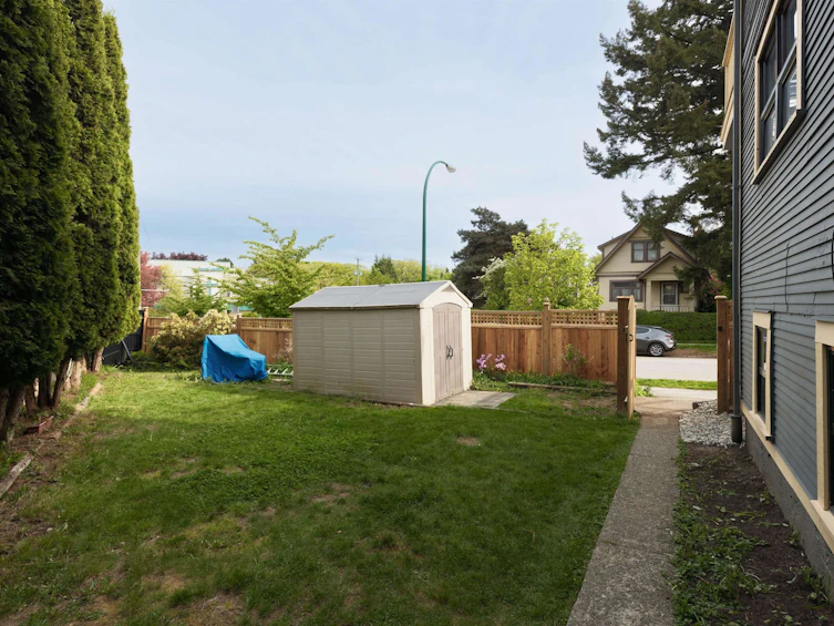 925 E 19th Avenue, Vancouver, BC, V5V 1K8 - 37