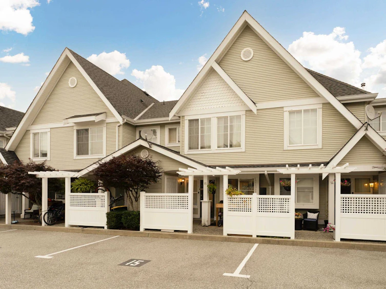 15-23575 119 Avenue, Maple Ridge, BC, V4R 2P4