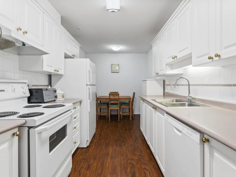 206-9018 208 Street, Langley, BC, V1M 2Y8 - 9