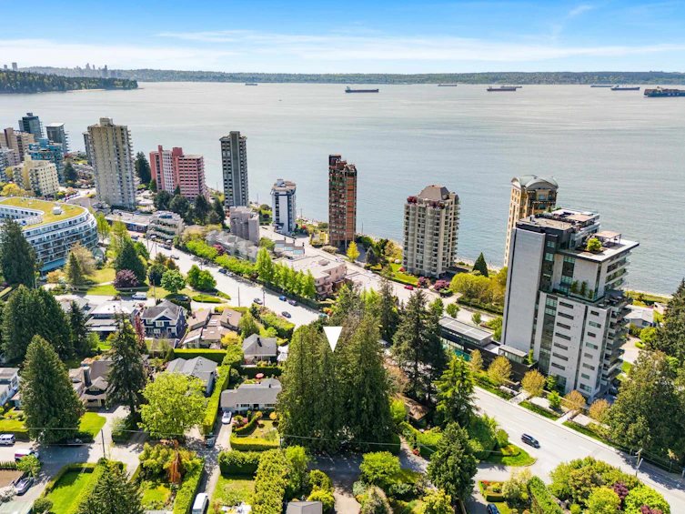 2270 Gordon Avenue, West Vancouver, BC, V7V 1W3 - 25
