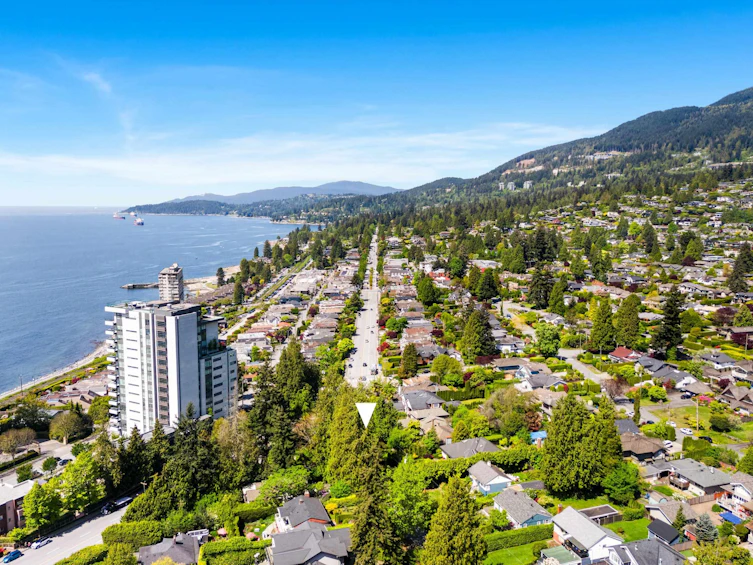 2270 Gordon Avenue, West Vancouver, BC, V7V 1W3 - 26