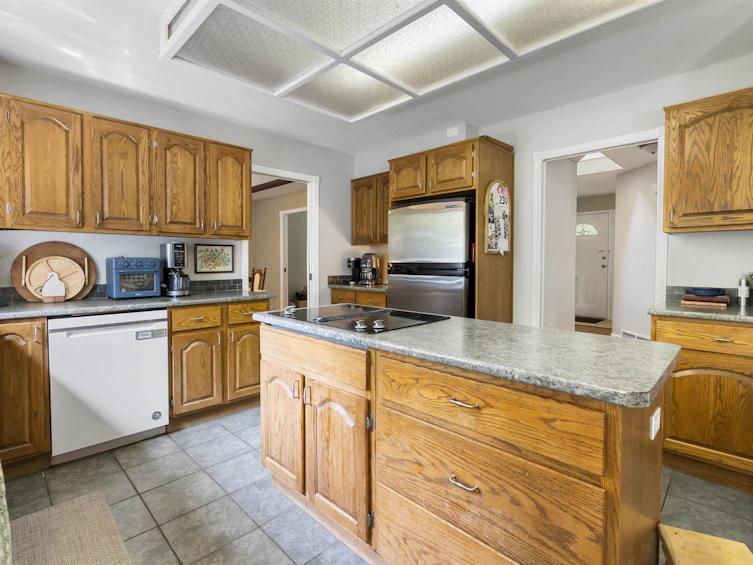 35744 Timberlane Drive, Abbotsford, BC, V3G 1G3 - 9