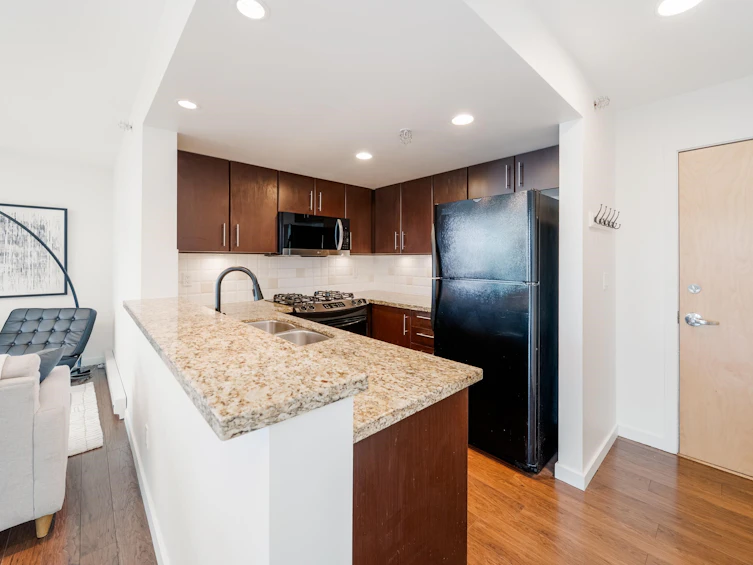 1303-120 Milross Avenue, Vancouver, BC, V6A 4K7 - 5