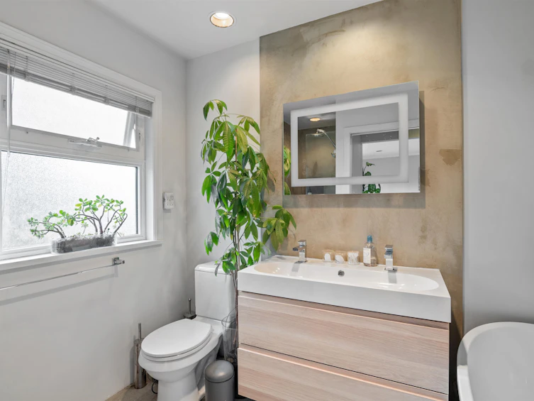 2 Sennok Crescent, Vancouver, BC, V6N 2E4 - 19